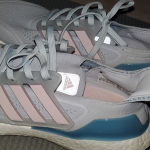 Adidas UltraBoost size 9.5 Gray, light Pink and Blue